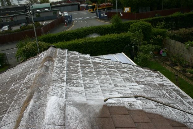 roof cleaning oldham
